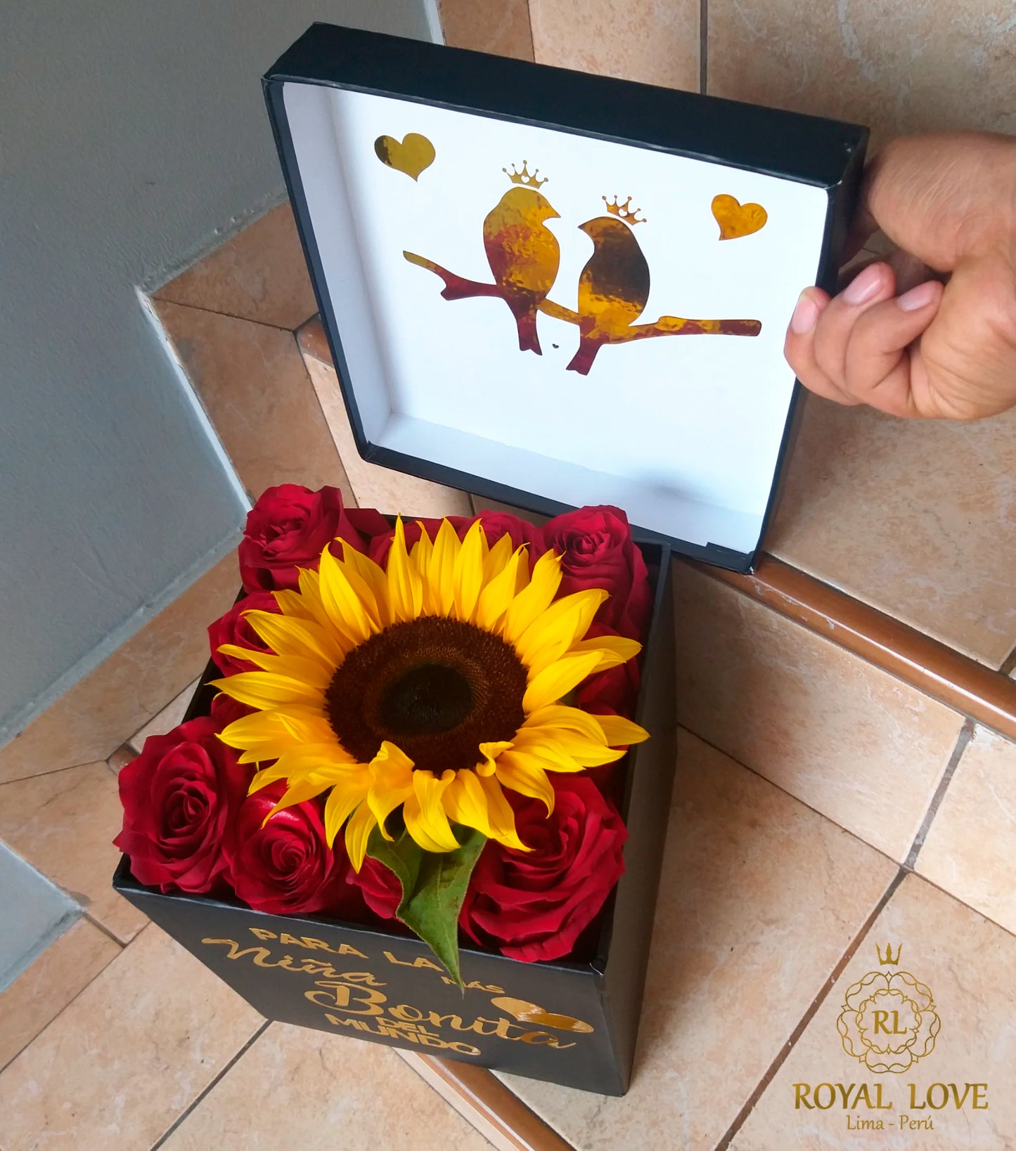 ROSAS-FLORES-GIRASOLES-REGALO-FELIZ-CUMPLEAÑOS-REGALO-ANIVERSARIO