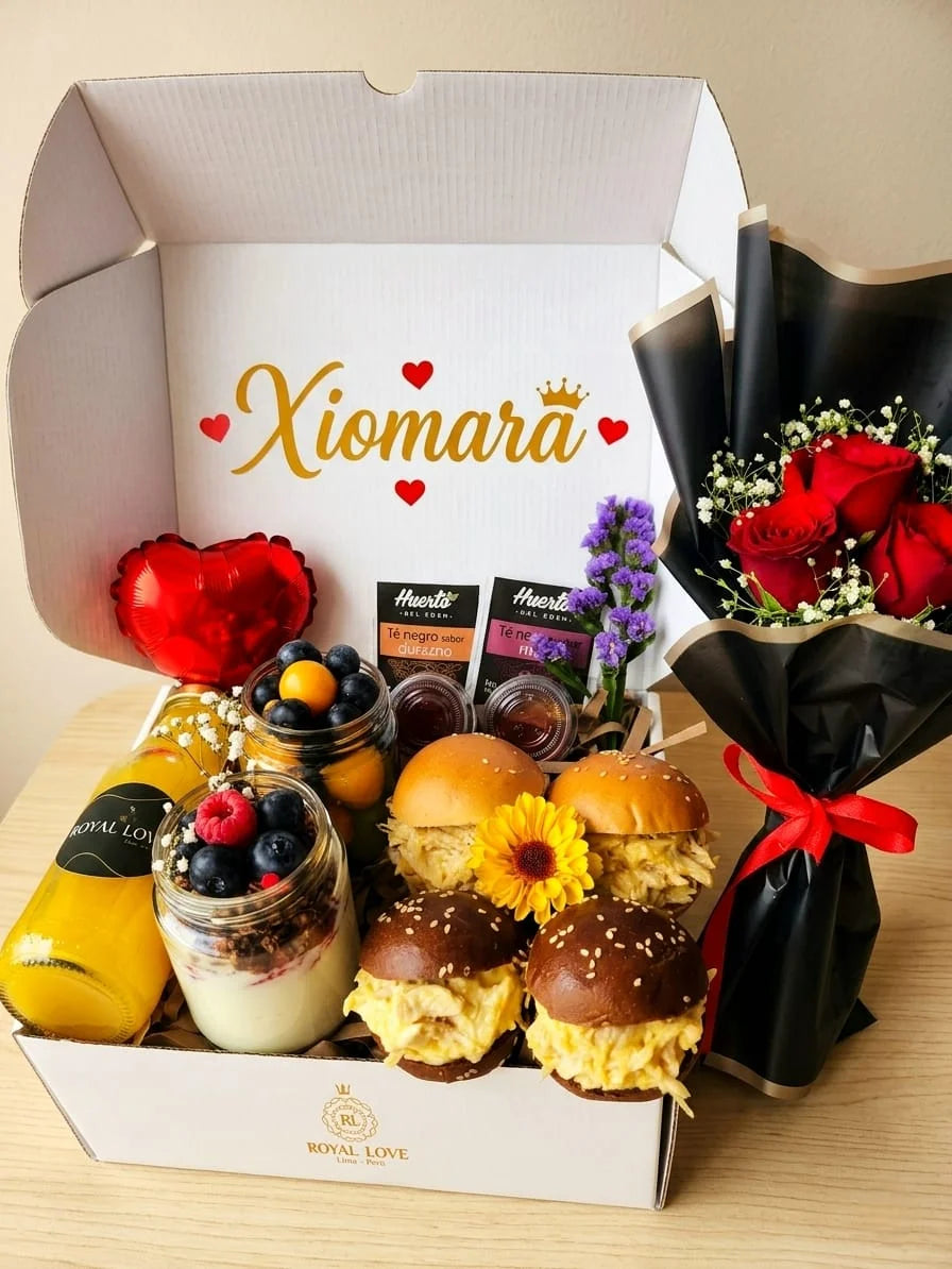 Dúo Amor Petit, desayuno + arreglo 3 rosas ❤️🌹